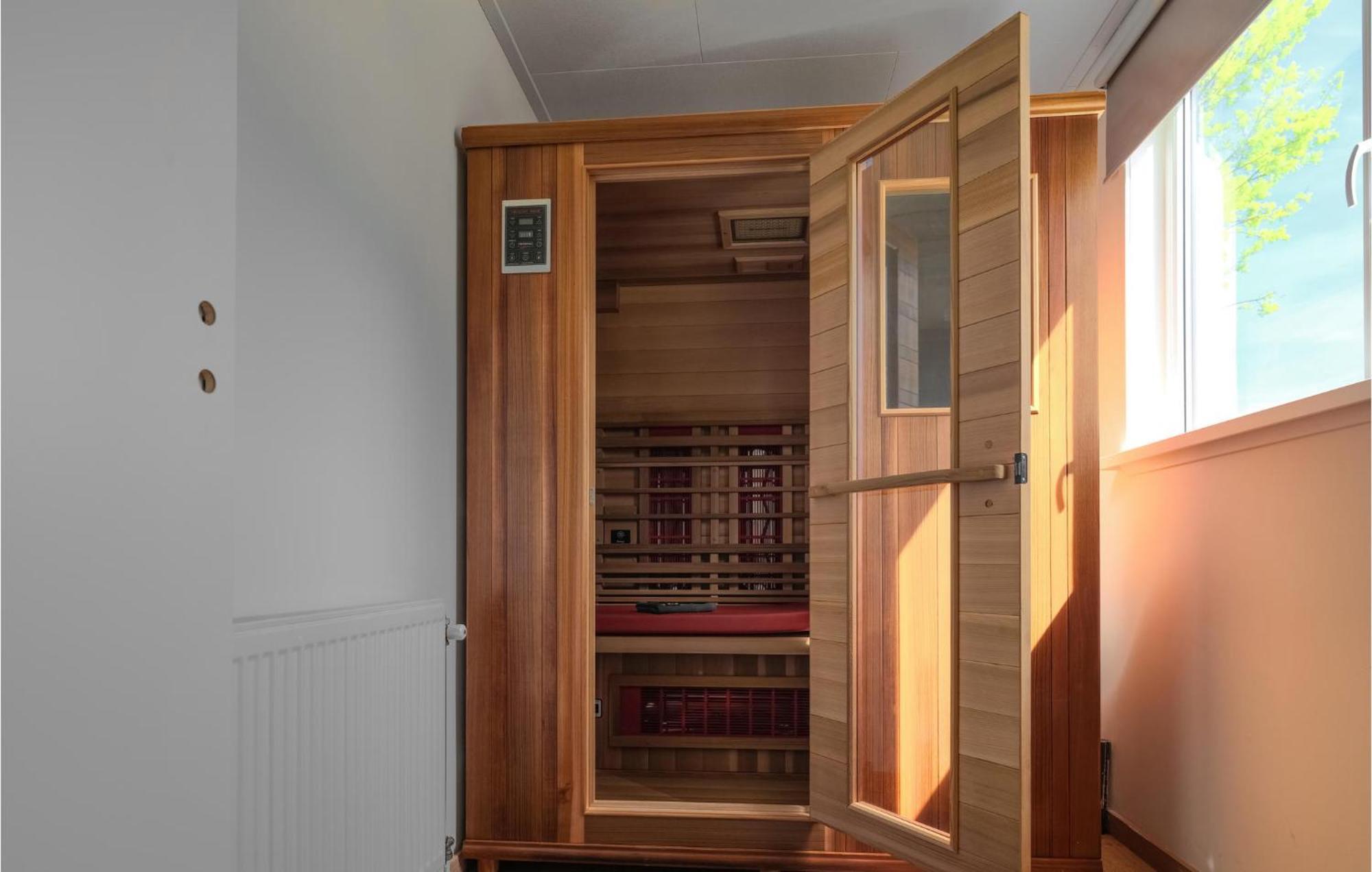 Nice Home In Heinkenszand With Sauna מראה חיצוני תמונה