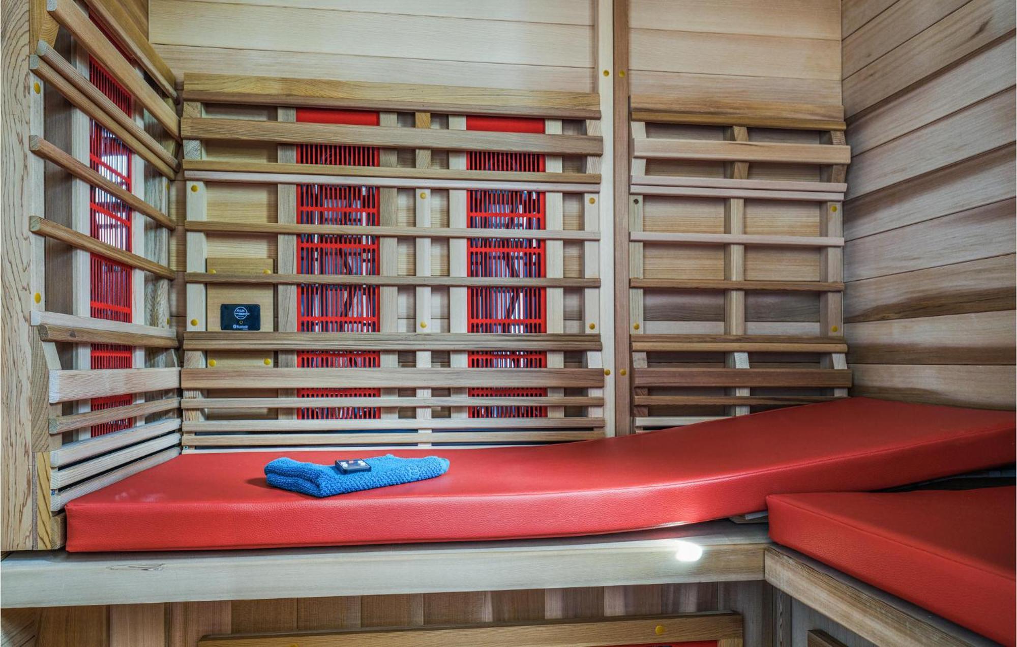 Nice Home In Heinkenszand With Sauna מראה חיצוני תמונה